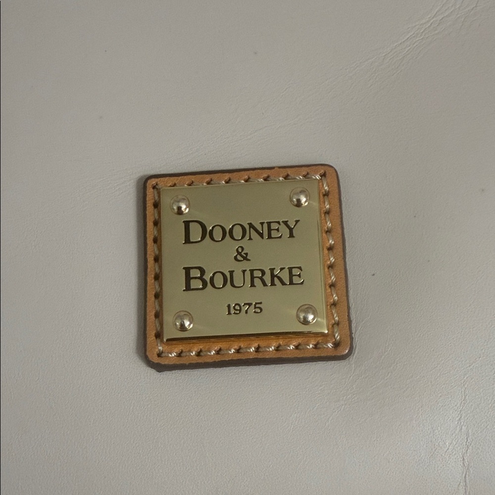 Chic Pink Leather DOONEY & BOURKE Shoulder Bag - Picture 3 of 6